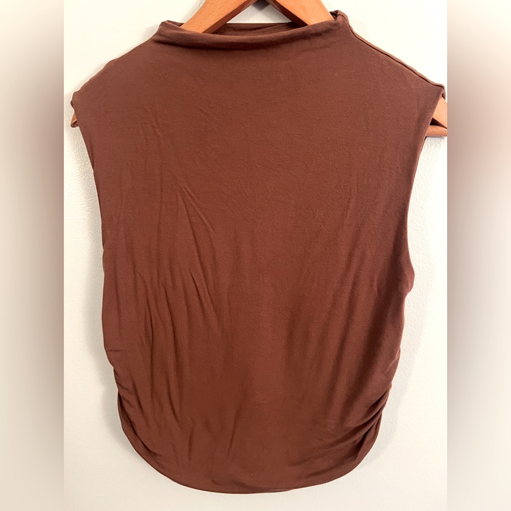 Brown Sleeveless Ruched Muscle Tank Top Women’s Size Medium